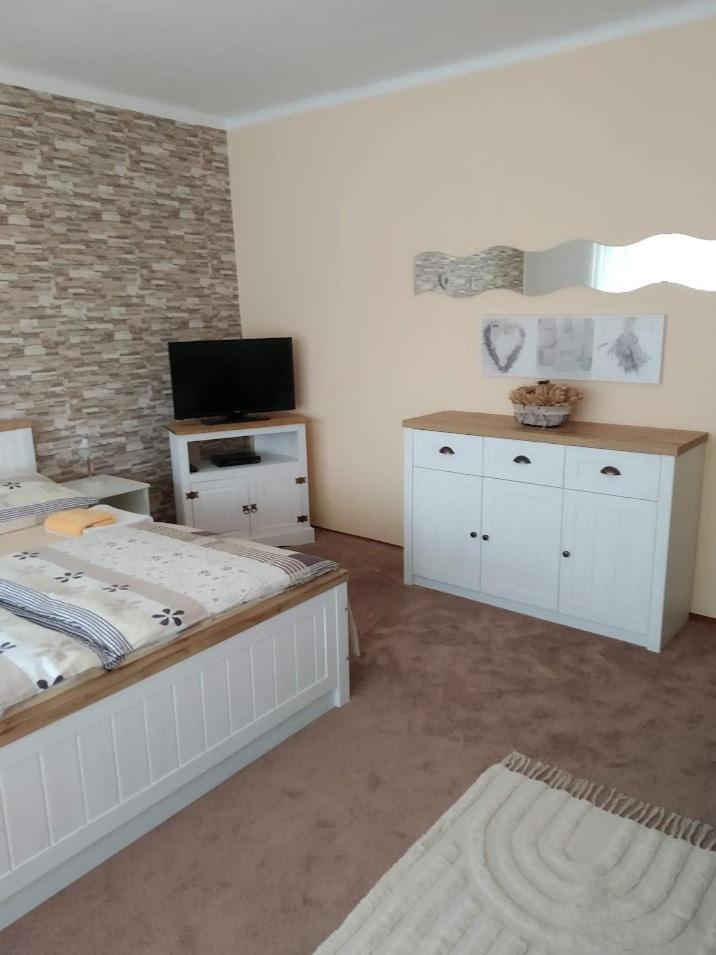 Apartment Κρνοβ Εξωτερικό φωτογραφία